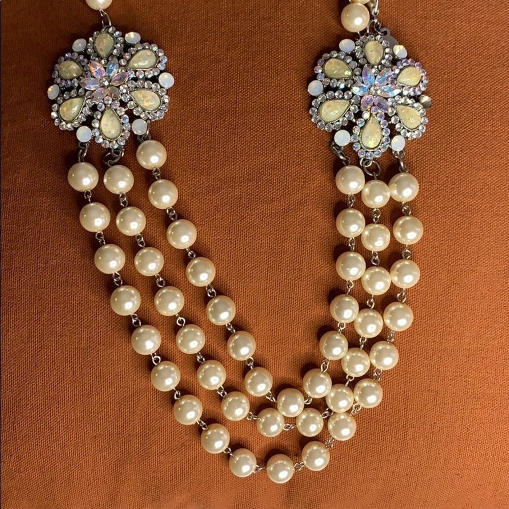 CARA NY Pearl Crystal upcycled 3 tier necklace Costume jewelry - Picture 7 of 10
